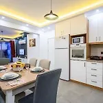With Private Pool And Jacuzzi וילה קס