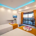 With Private Pool And Jacuzzi וילה *
