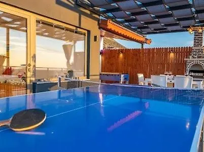 With Private Pool And Jacuzzi * كاس