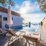 With Private Pool And Jacuzzi *