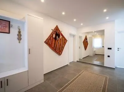 Vila With Private Pool And Jacuzzi *