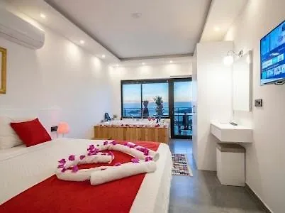 Villa With Private Pool And Jacuzzi