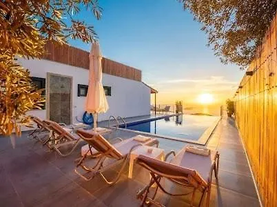 Villa With Private Pool And Jacuzzi Kas